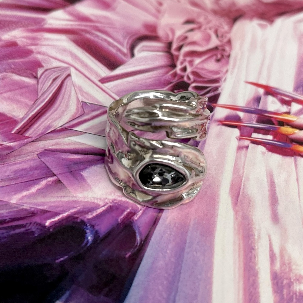 UNO DE 50 Mirame Woven Feather Ring with Blue Swarovski Crystal